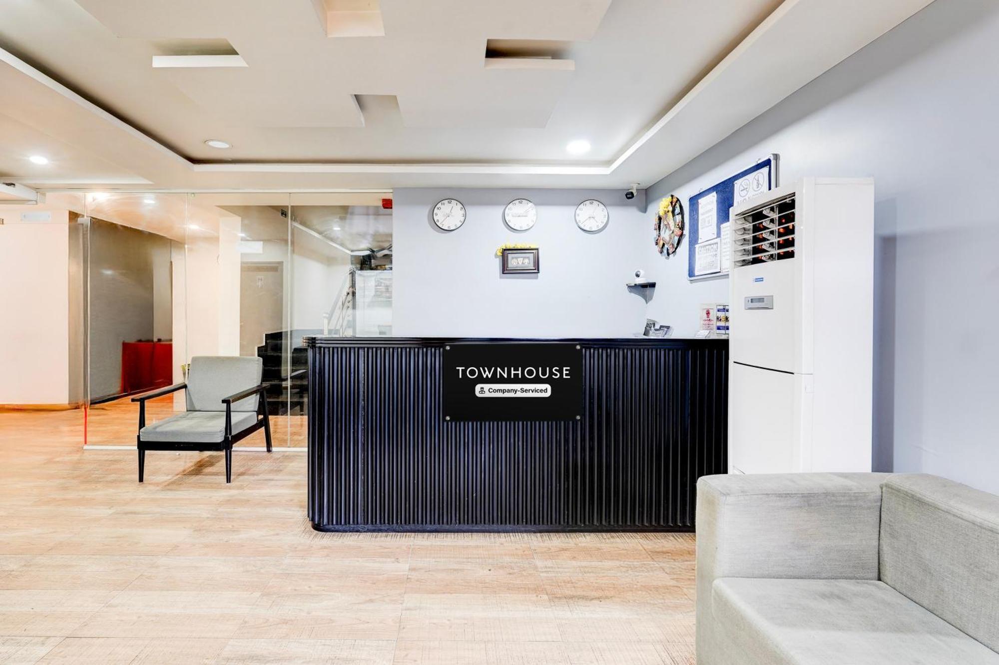 Super Townhouse Tirupati Hotel Exterior foto