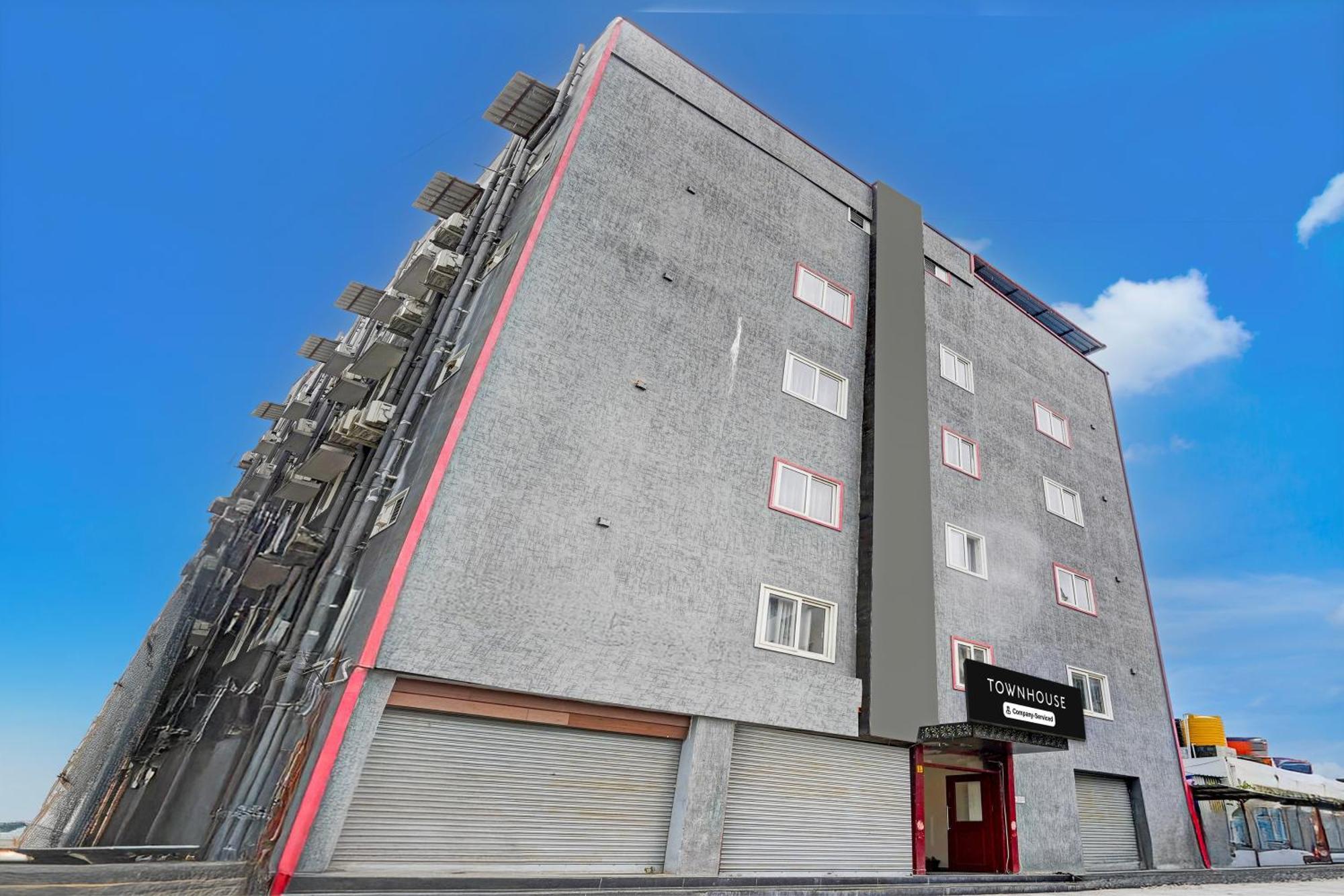 Super Townhouse Tirupati Hotel Exterior foto