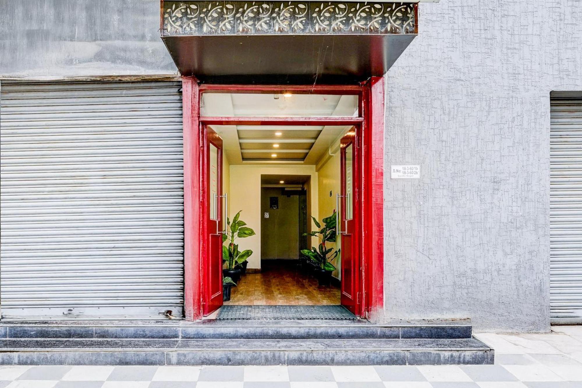 Super Townhouse Tirupati Hotel Exterior foto
