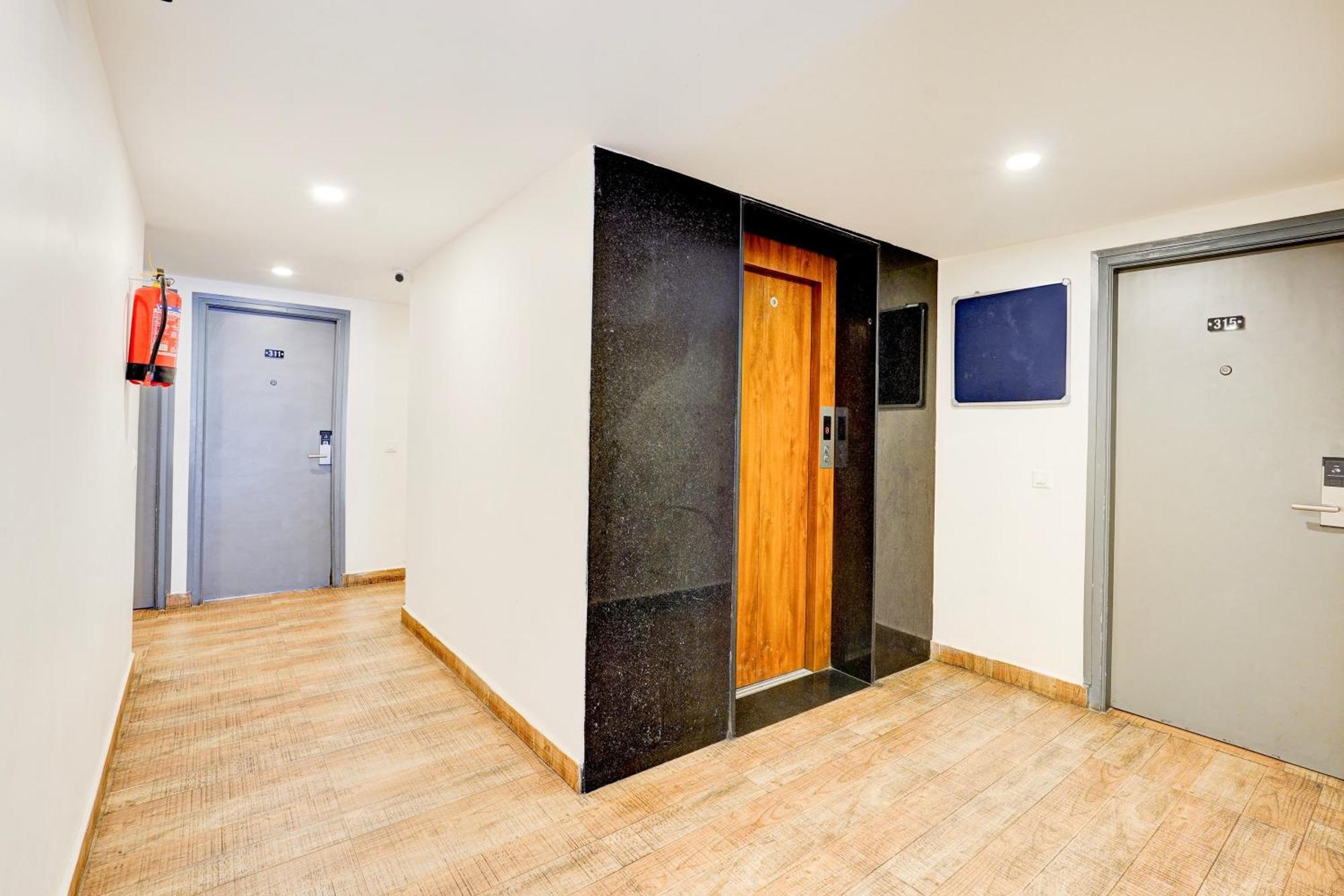 Super Townhouse Tirupati Hotel Exterior foto